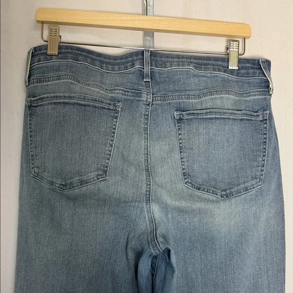 NYDJ Women's Wide Leg Medium Wash Jeans Size 12 Stretch Casual - Picture 5 of 13